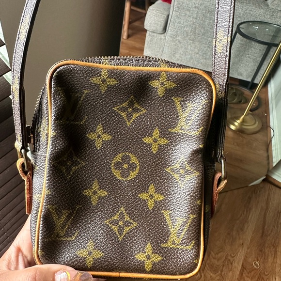 Mini Danube Loui Vuitton Crossbody Bag - Picture 3 of 12